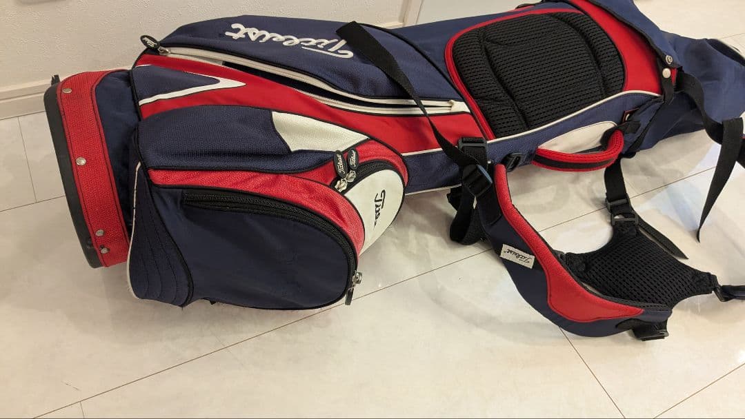 Titleist ゴルフスタンドバッグ 超軽量　中古　格安
