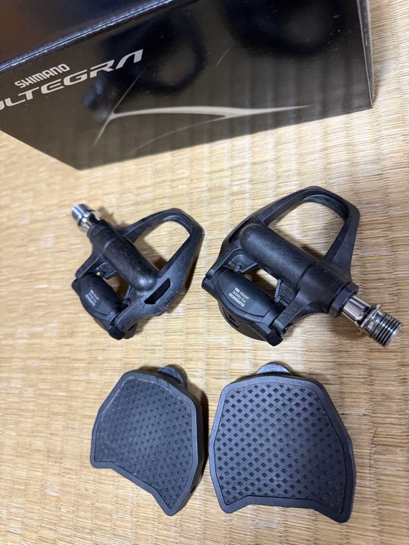 シマノ PD-R8000 ULTEGRA ペダル　カバー付き