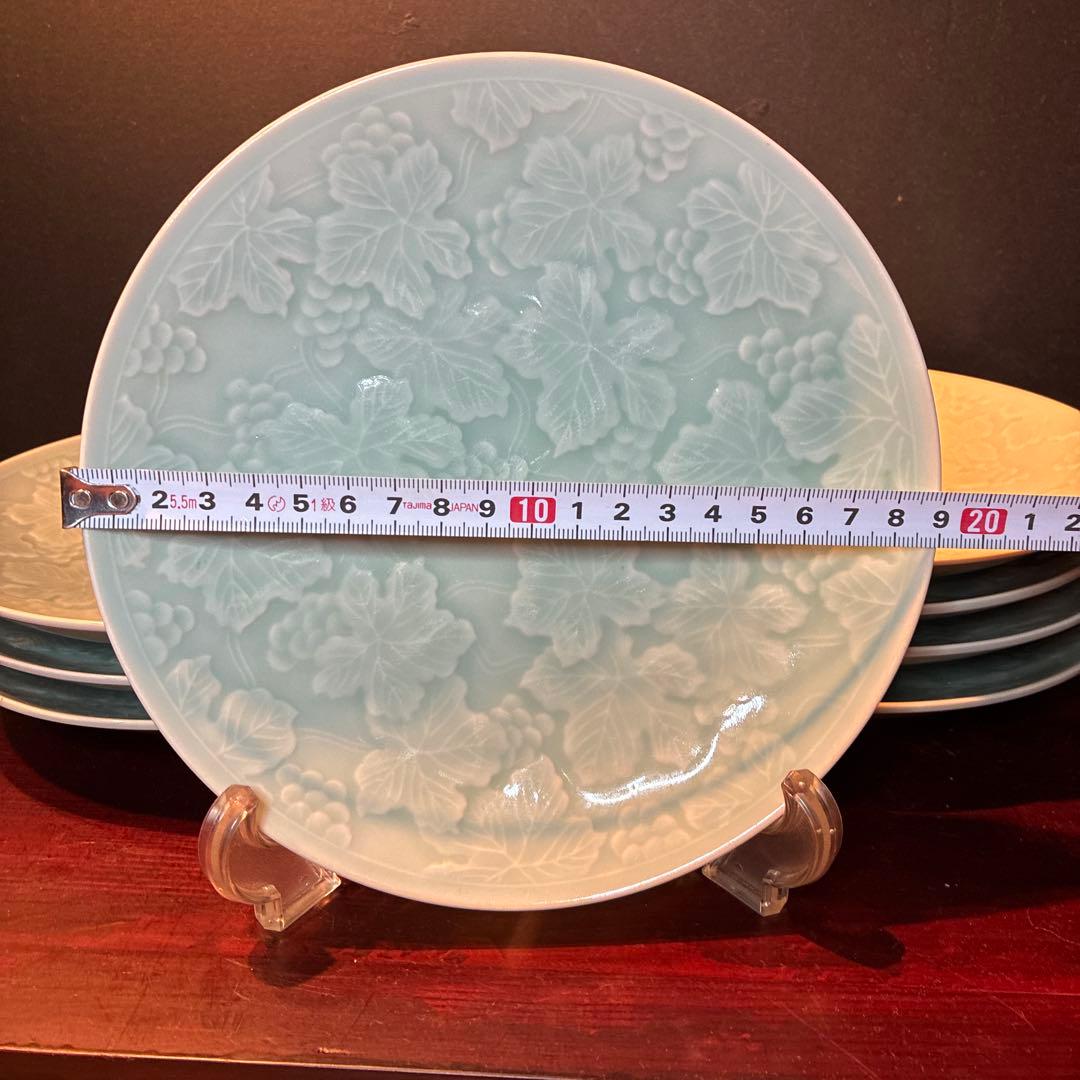 有田焼　萬泉　 青色花模様皿 約20cm高さ3cm ８枚