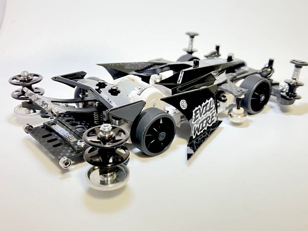 ミニ四駆完成品　シロクローモデルVZ full customネオファルコン