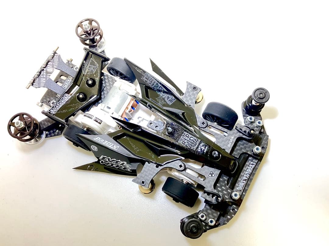 ミニ四駆完成品　シロクローモデルVZ full customネオファルコン