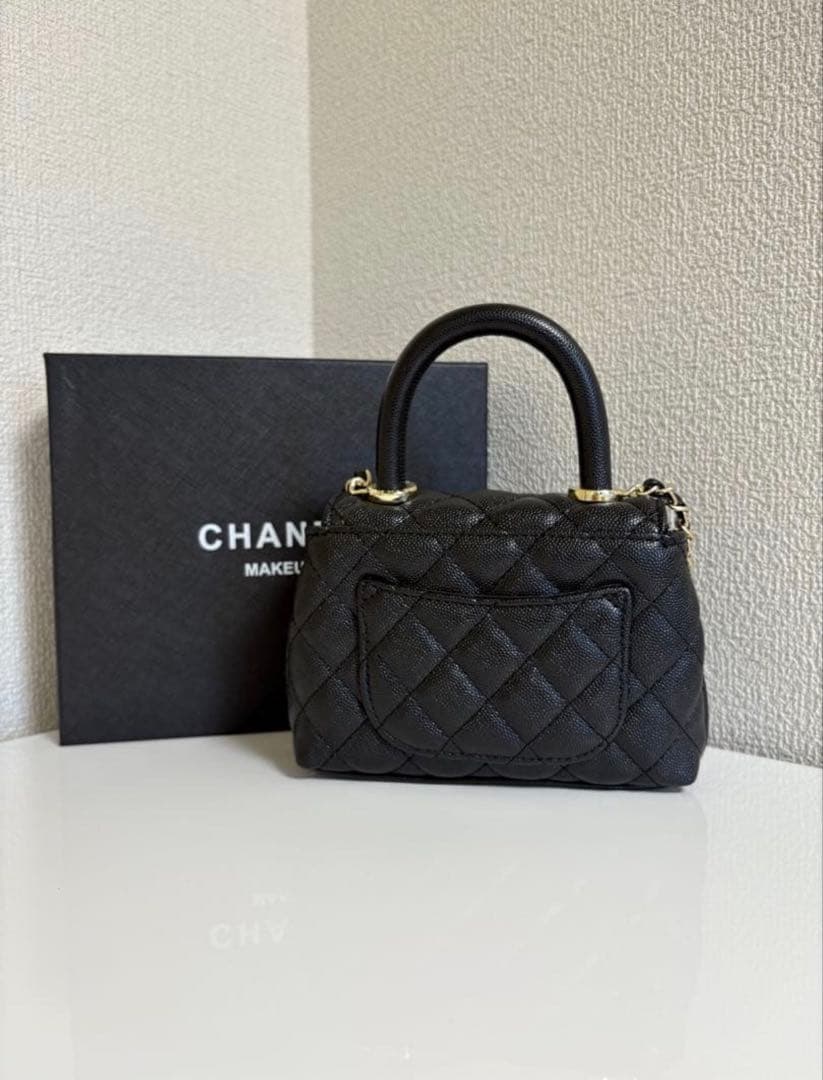 CHANEL ノベルティ キルティングチェーンバッグ