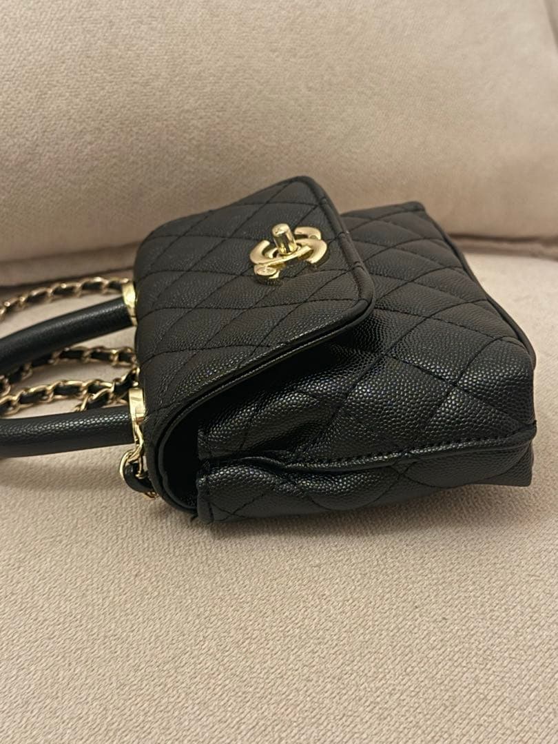CHANEL ノベルティ キルティングチェーンバッグ