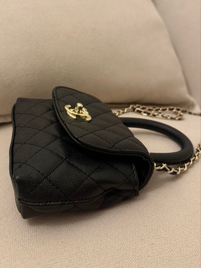 CHANEL ノベルティ キルティングチェーンバッグ