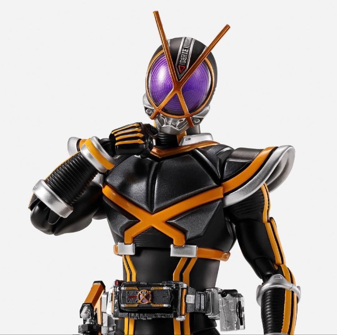 真骨彫　仮面ライダーカイザ