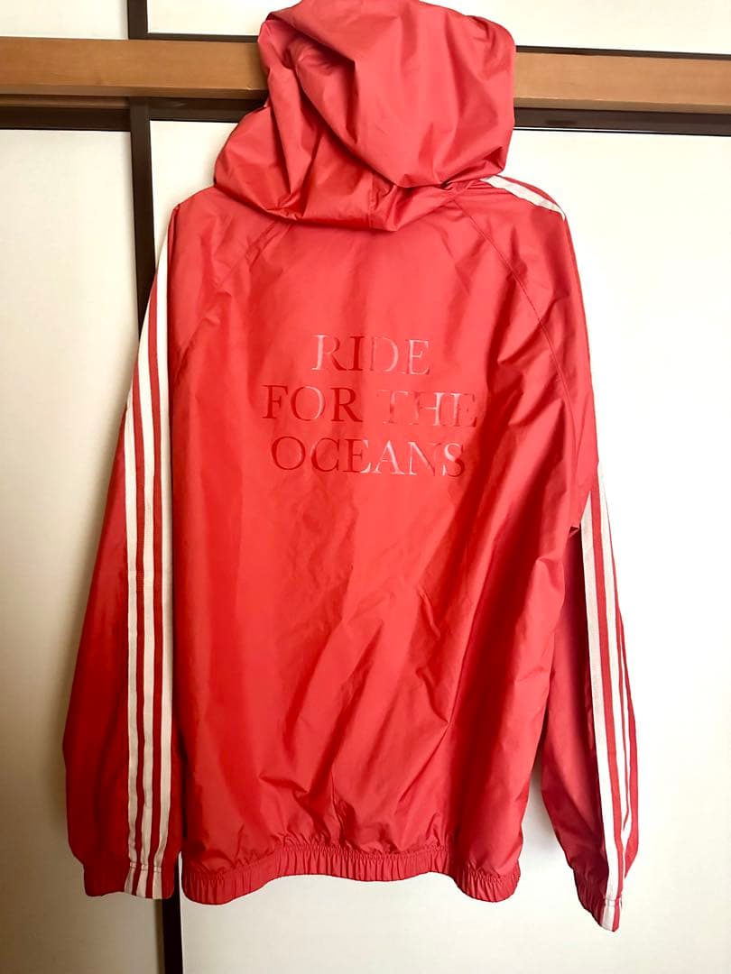 adidas グラフィックスメローライドクラブ ウインドブレーカー
