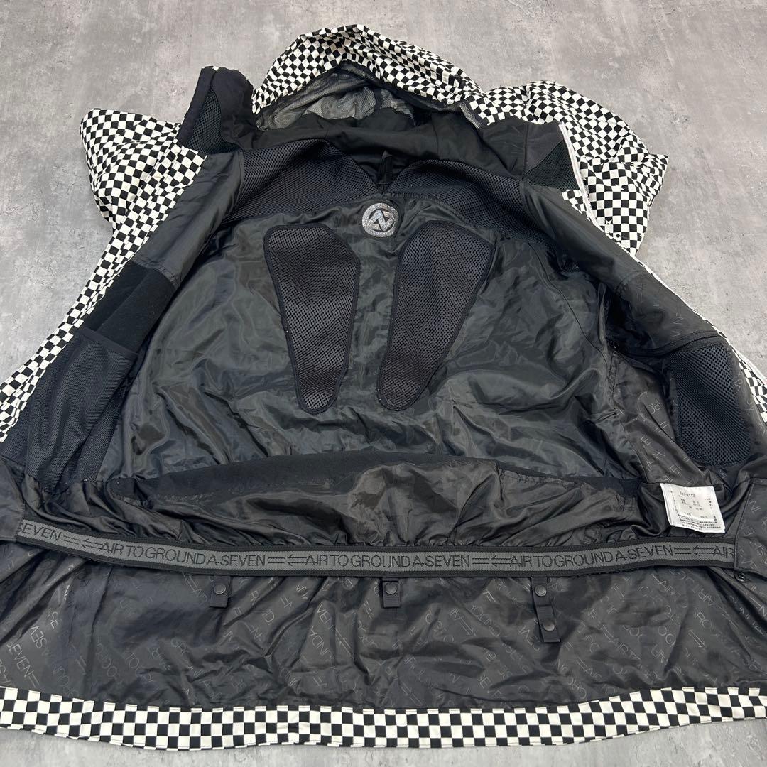 A802【美品】スノボウェア 上下セット QUIKSILVER DASEVEN