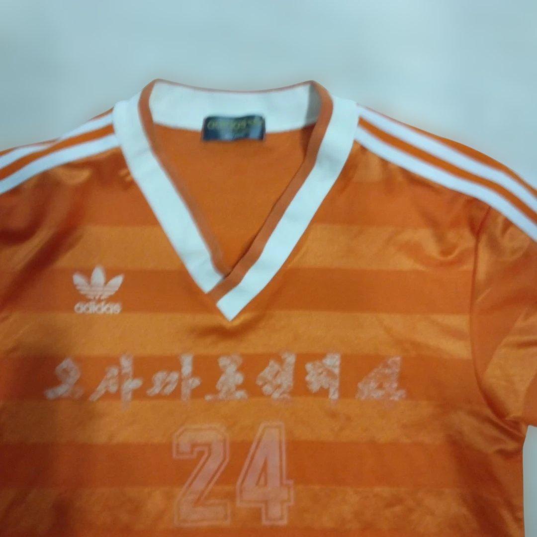 adidas オレンジ サッカーシャツ 24Мサイズ