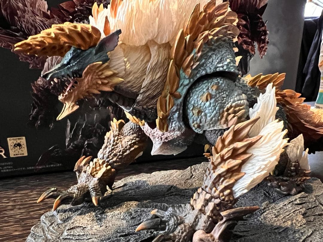 ラ*イ様 S.H.MonsterArts ジンオウガ 可動フィギュア