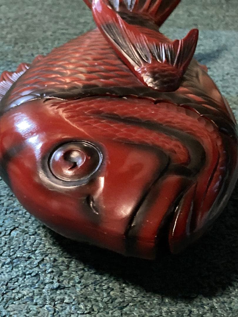 伝統工芸品　漆器　魚