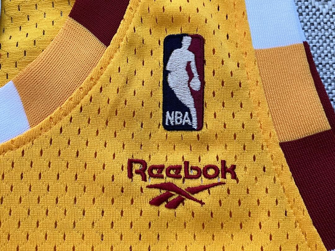 【希少】 NBA　CAVS　JAMES レブロン・ジェームズ 　ユニフォーム　Ｌ