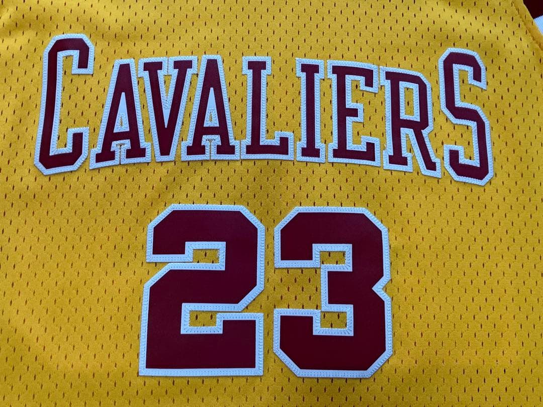 【希少】 NBA　CAVS　JAMES レブロン・ジェームズ 　ユニフォーム　Ｌ