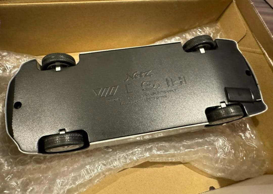 トヨタ　ウィッシュ　カラーサンプル　1/24　非売品　ミニカー