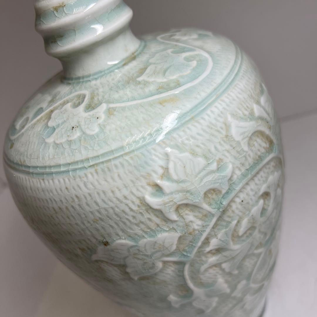 中国古窯　青白磁唐草文花瓶　高さ約25㎝　東Y8-0302☆2Fタエチ
