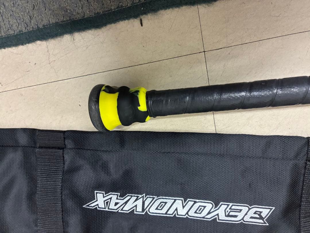 Mizuno BEYOND MAX レガシー　バット ケース付き