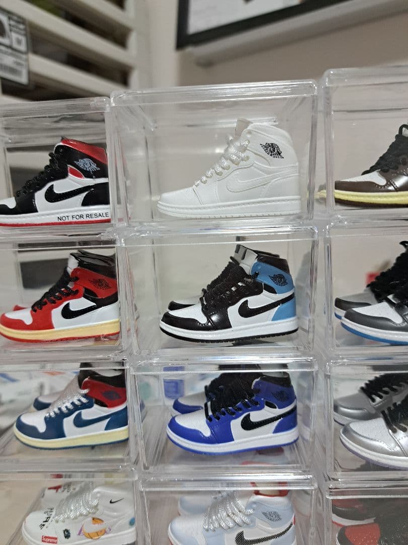 Nike Air Jordan 1 ミニフィギュア 24個セット