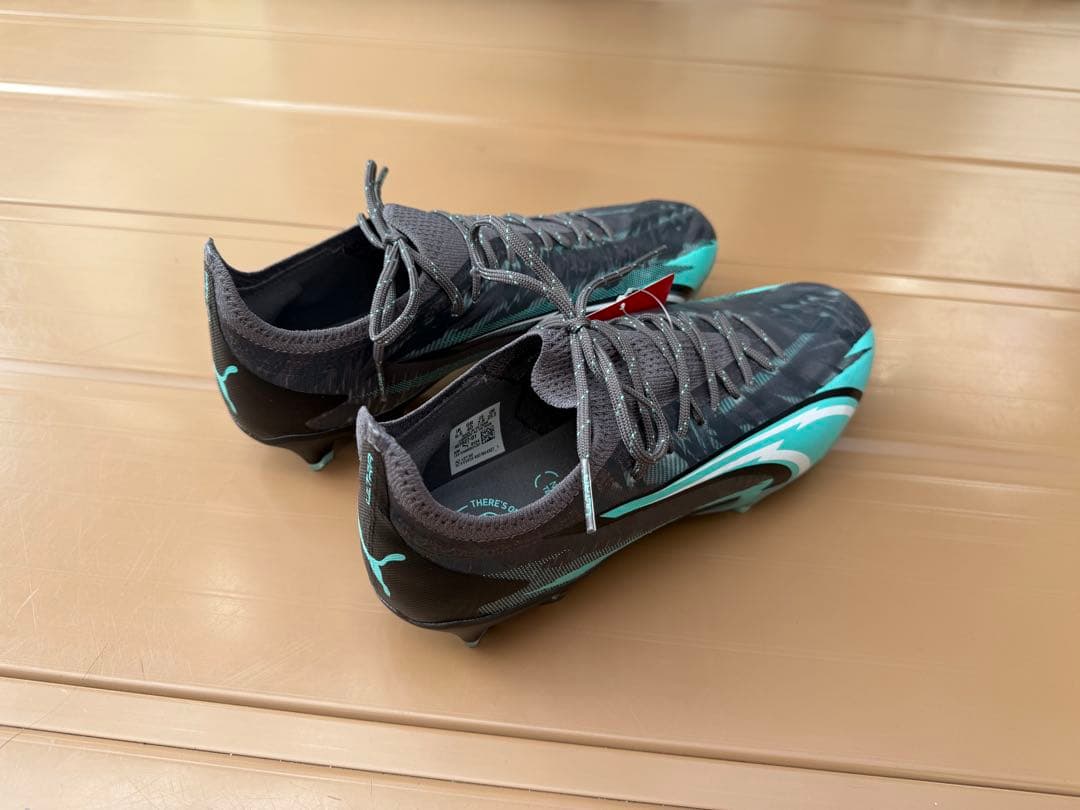 Puma サッカーシューズ スパイク グレー/ターコイズ