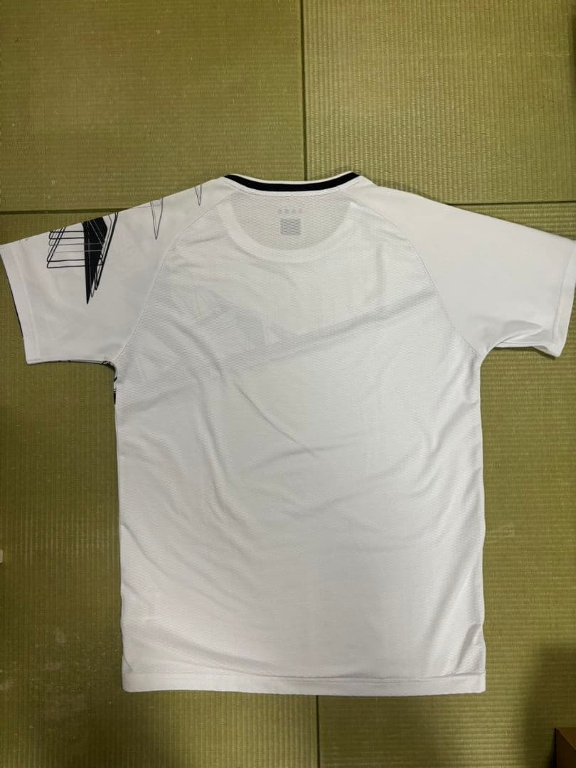 YONEX 日本代表モデル 幾何学模様 ホワイトシャツ Oサイズ