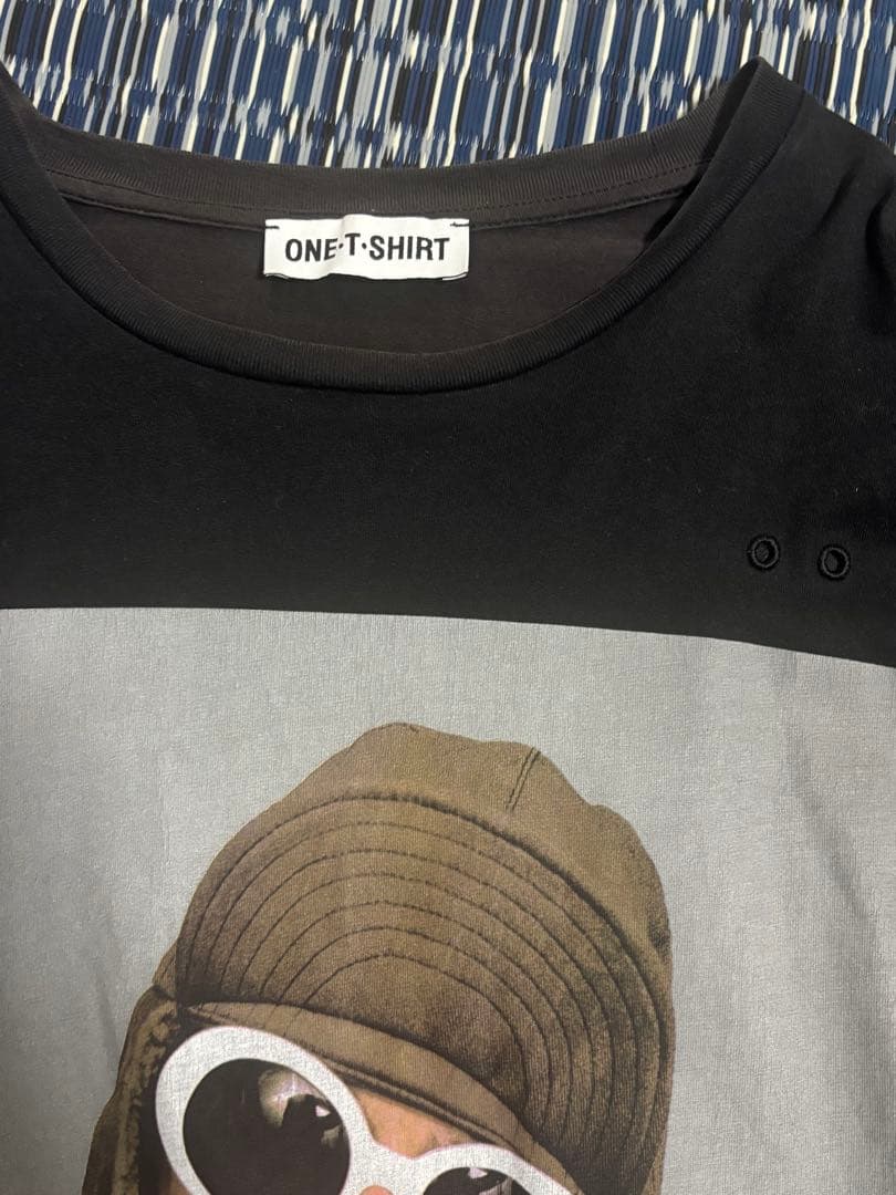 ONE T-SHIRT 黒 カートコバーン1、ユニセックスフィットTシャツ
