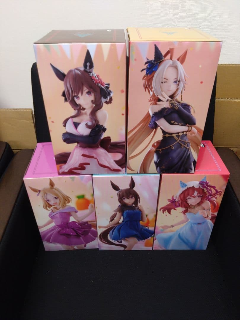 ウマ娘 トリオトライト　ラウンドワン限定5種＋カレンチャン＋アストンマーチャン