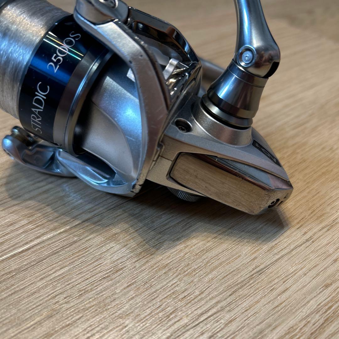 SHIMANO 19ストラディック2500s 使用感あり