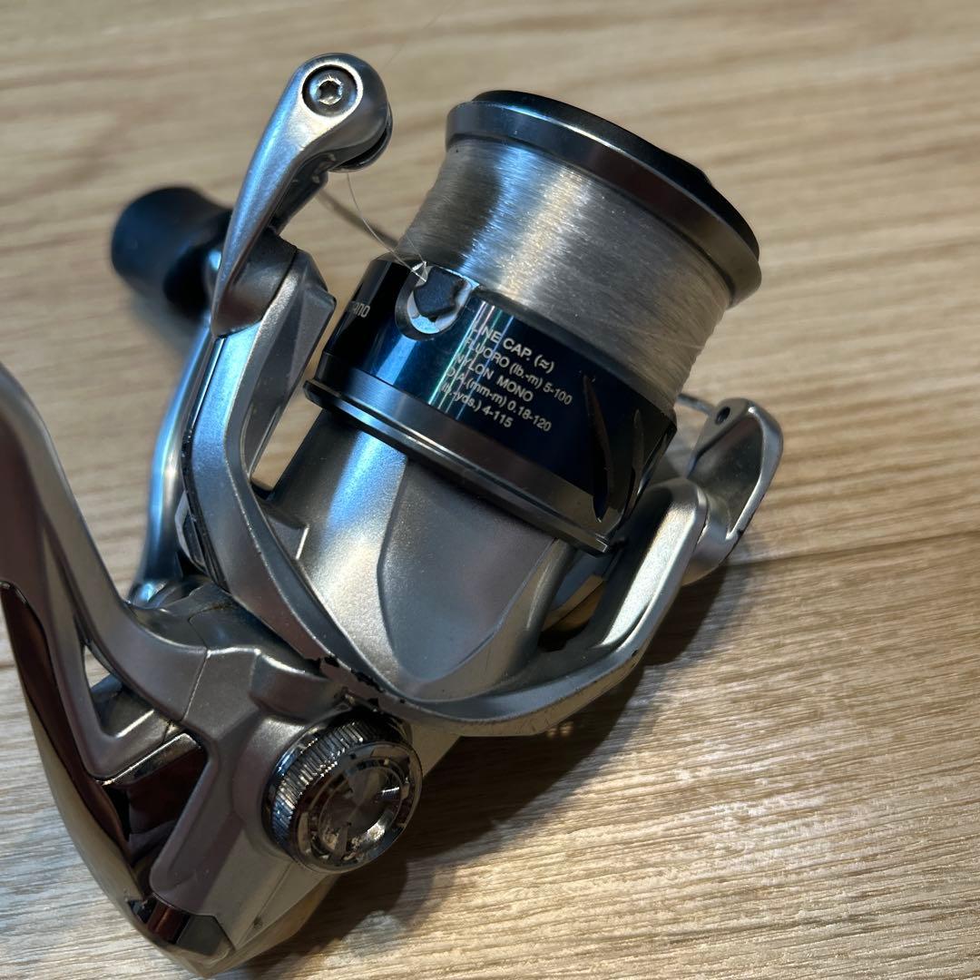 SHIMANO 19ストラディック2500s 使用感あり