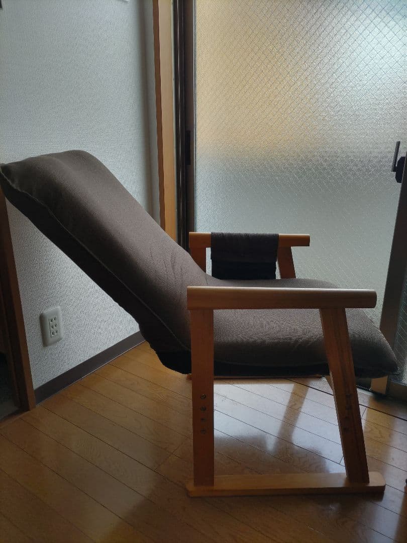 木製チェア ブラウン 座面高さ調整可能