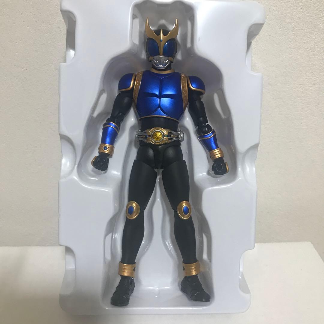 S.H.Figuarts 真骨彫　仮面ライダークウガ ライジングドラゴン