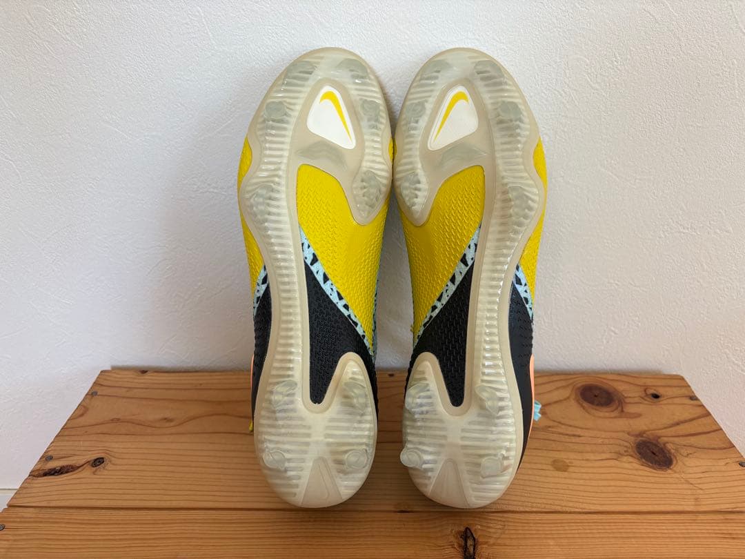 ナイキ　ファントムGT サッカーシューズ FG 28.5cm 水色/黒/黄色