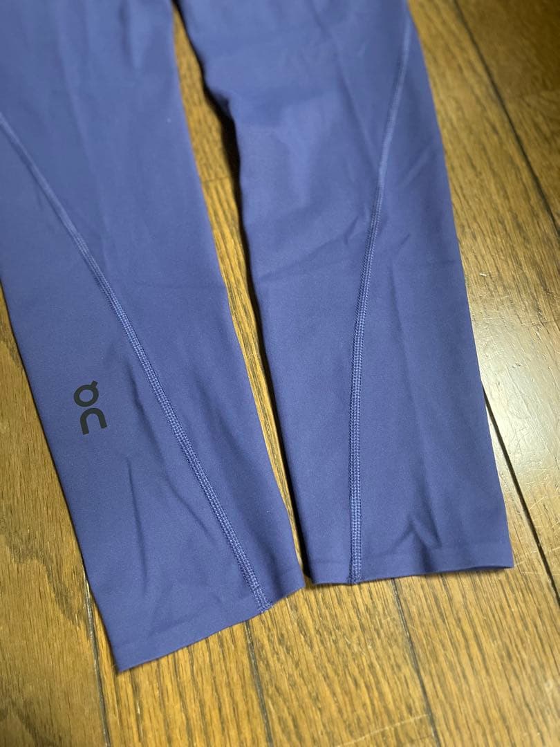 新品未使用☆on runningオンランニング ロングタイツ ヨガ ピラティス