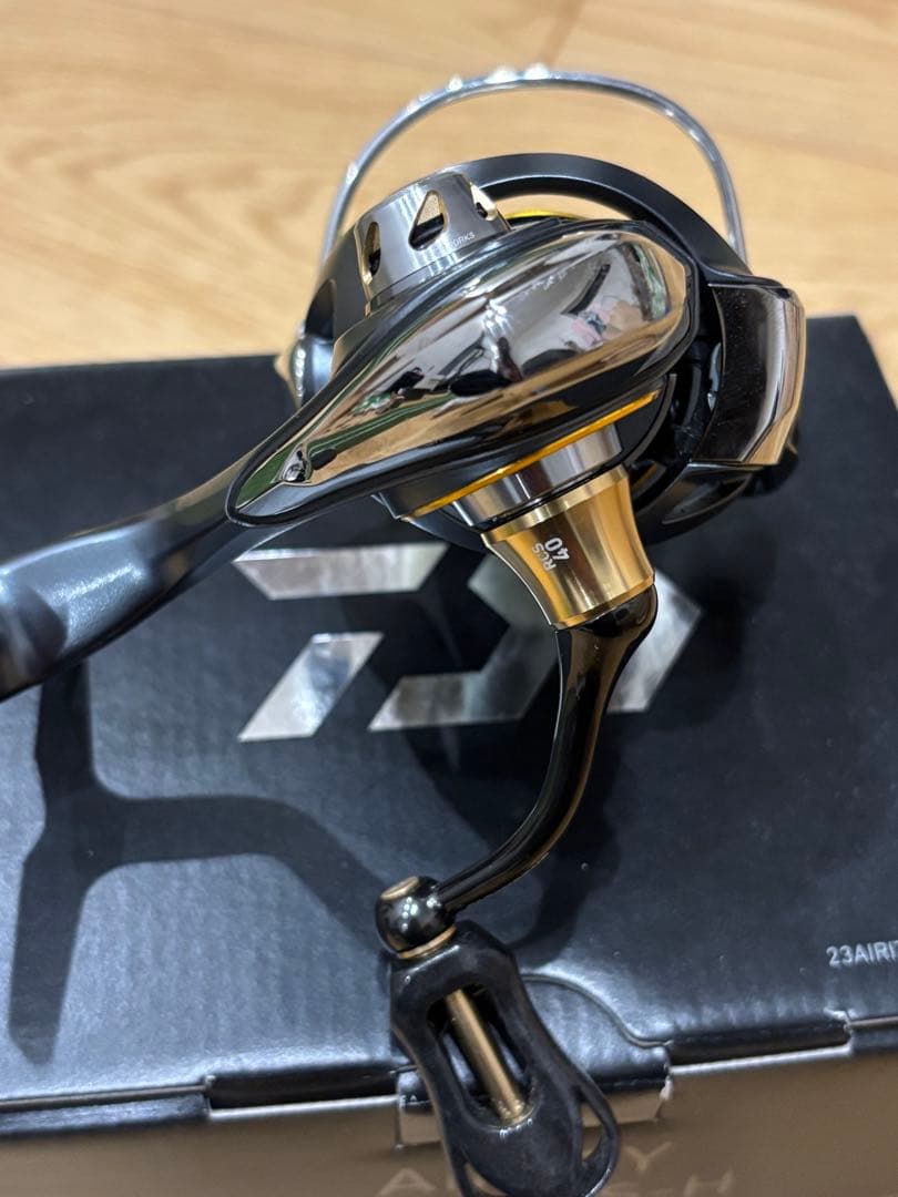 DAIWA 23エアリティ LT2000S-H SLPハンドル