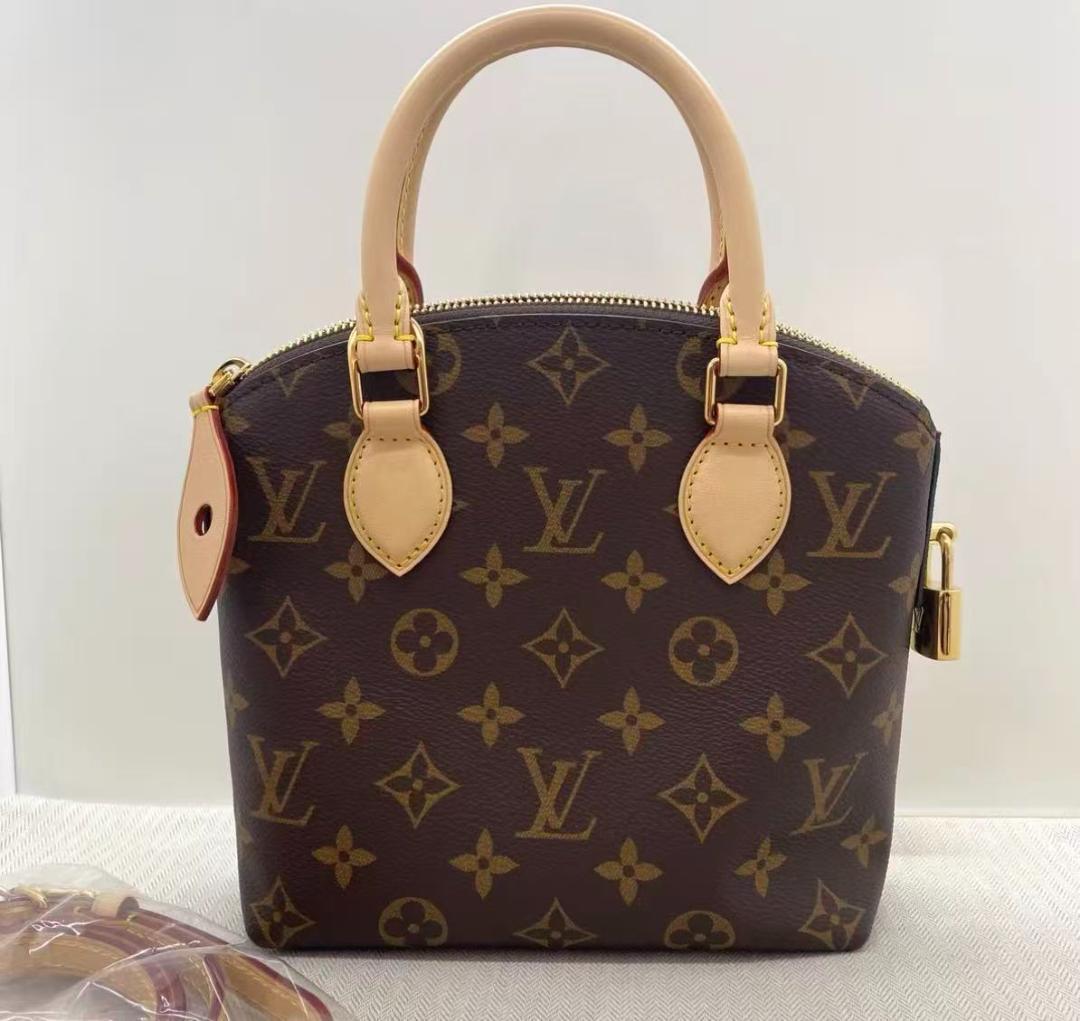 極美品、お手頃価格のチェッカー柄ショッピングバッグ モノグラム ショルダーバッグ