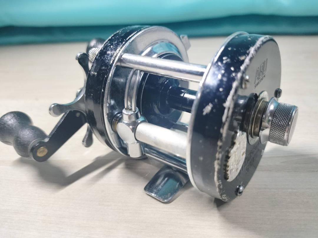 アブガルシア　アンバサダー5000c　ビンテージ　リール abu 黒