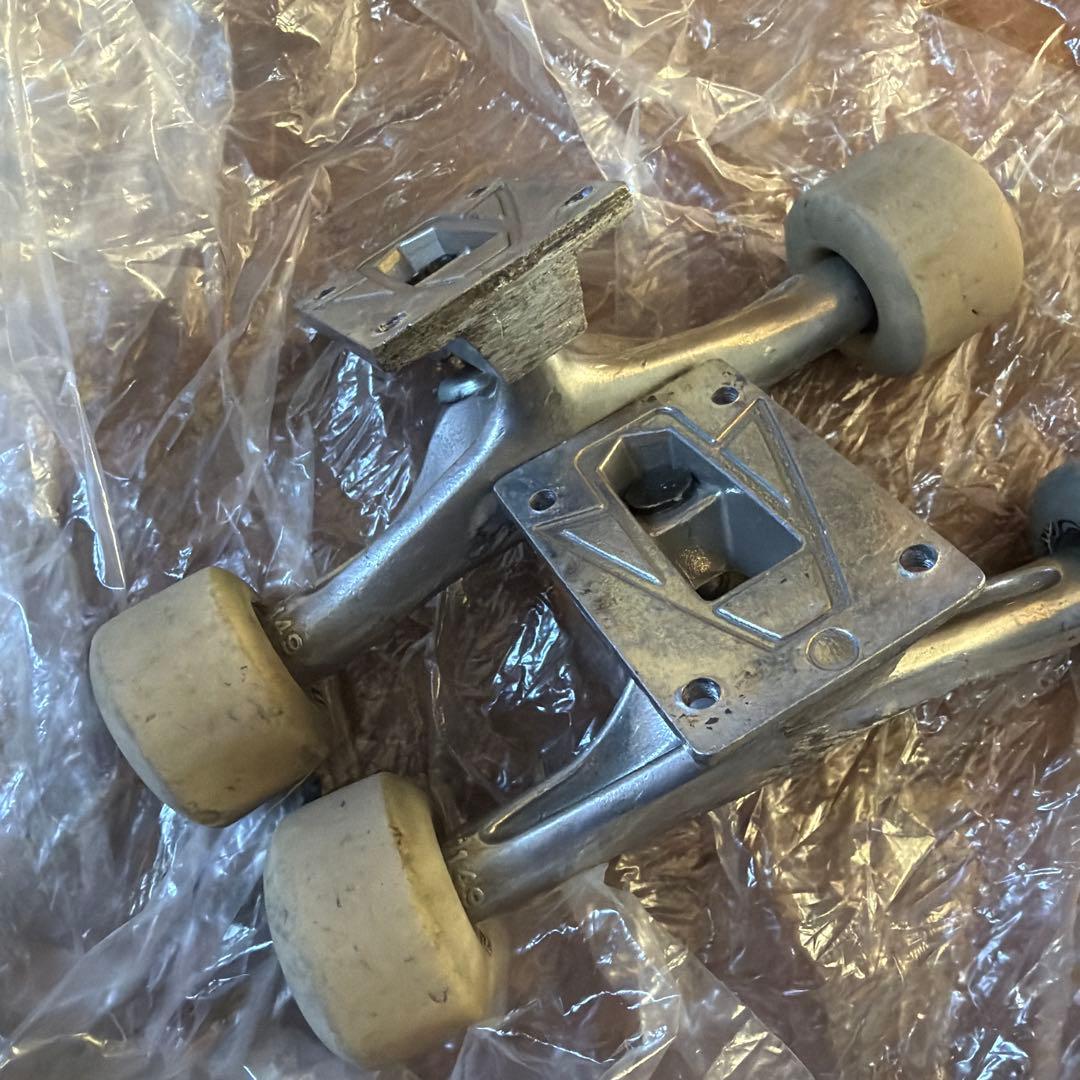 Thunder trucks 149 team edition ウィール付き