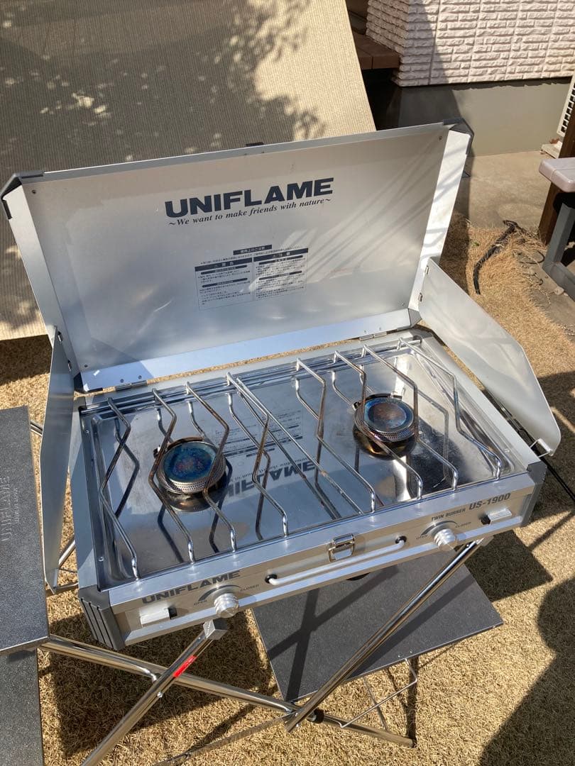 UNIFLAMEのツインバーナーUS-1900、キッチンスタンドⅡ セット