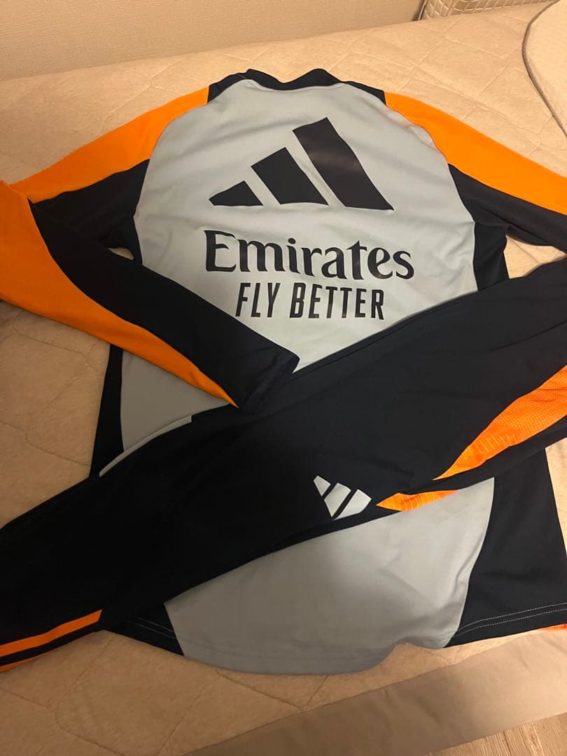 完売品‼️レアルマドリード トレーニングウェア上下セット MBAPPE 支給モデル