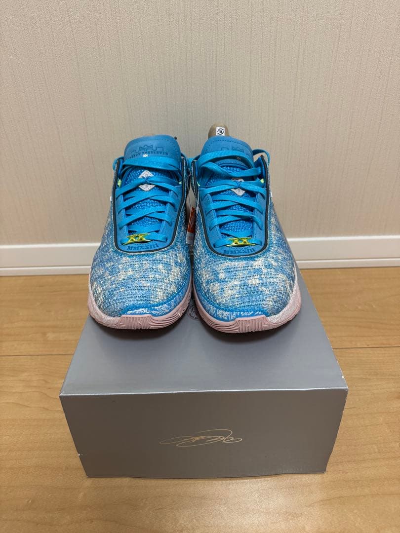レブロン20 NIKE バスケットボールシューズ