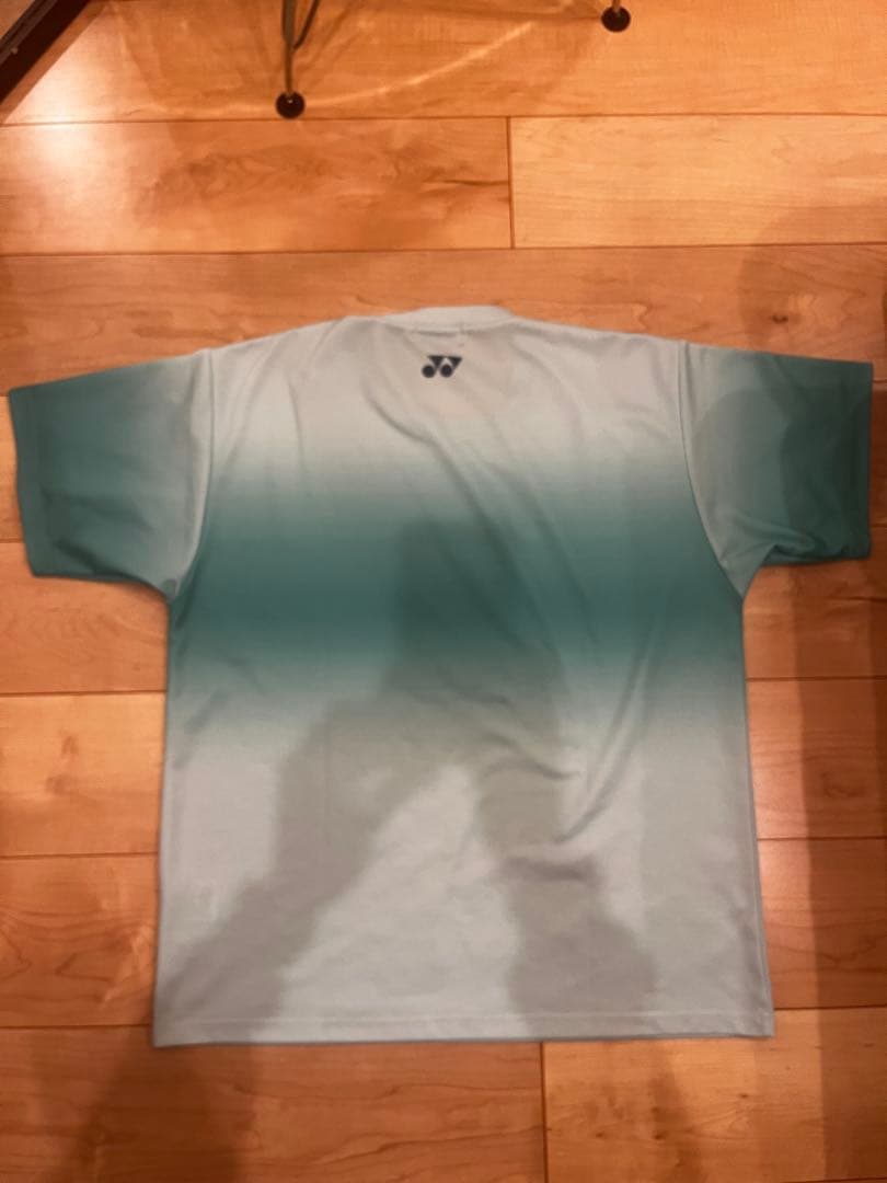 YONEX VOLTRAGE Tシャツ Lサイズ グラデーション