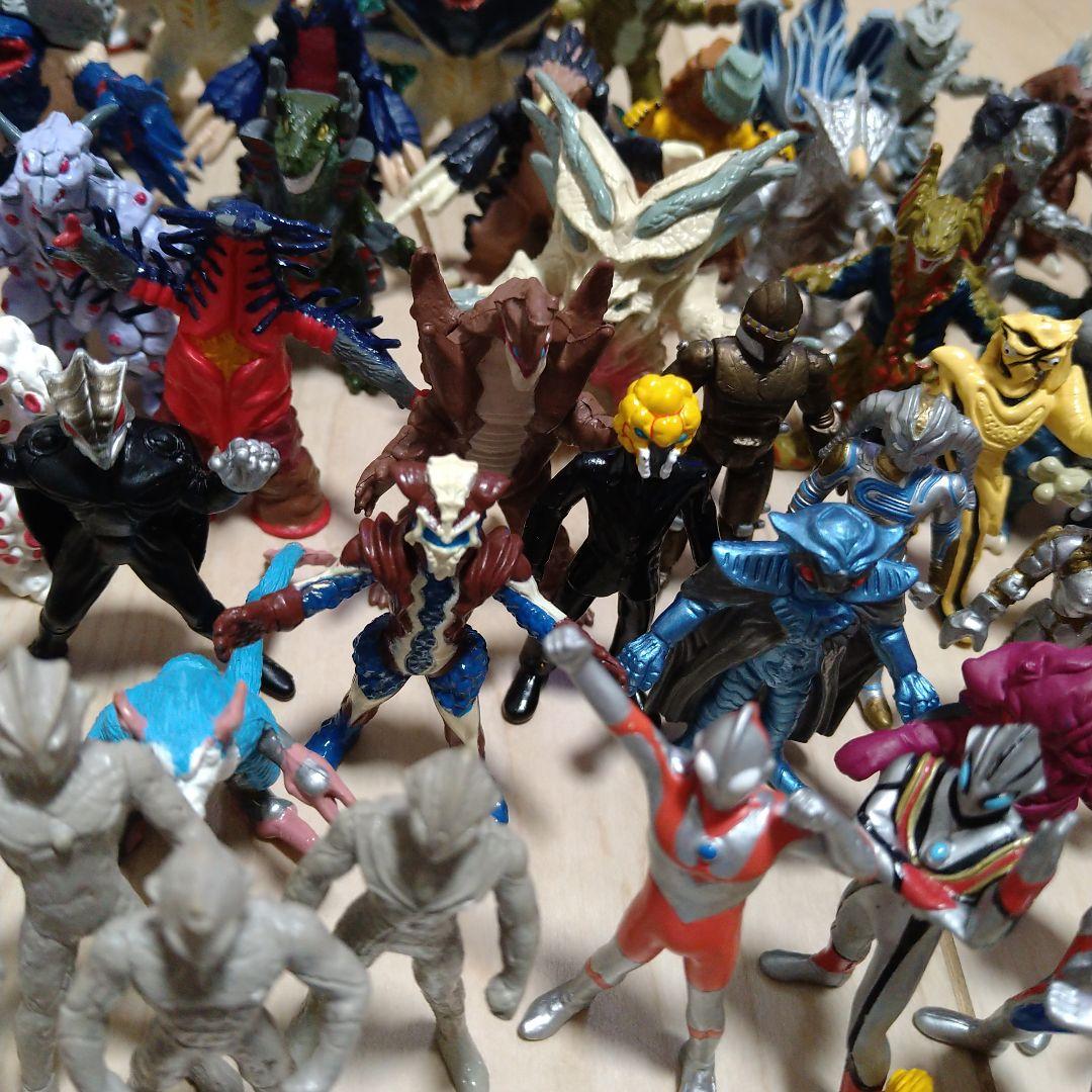 ウルトラマン　ウルトラモンスター超全集　セット　フィギュア　怪獣