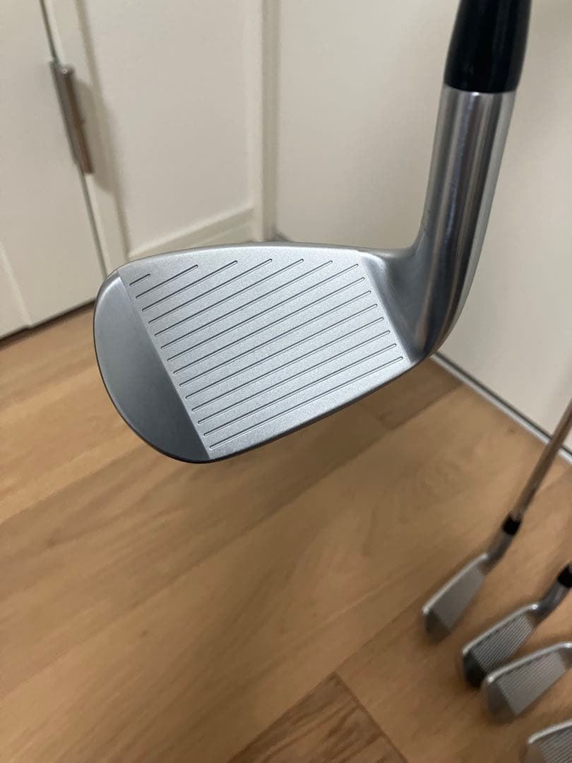 【超美品】 Titleist T250 6本セット （4本はシュリンクあり）