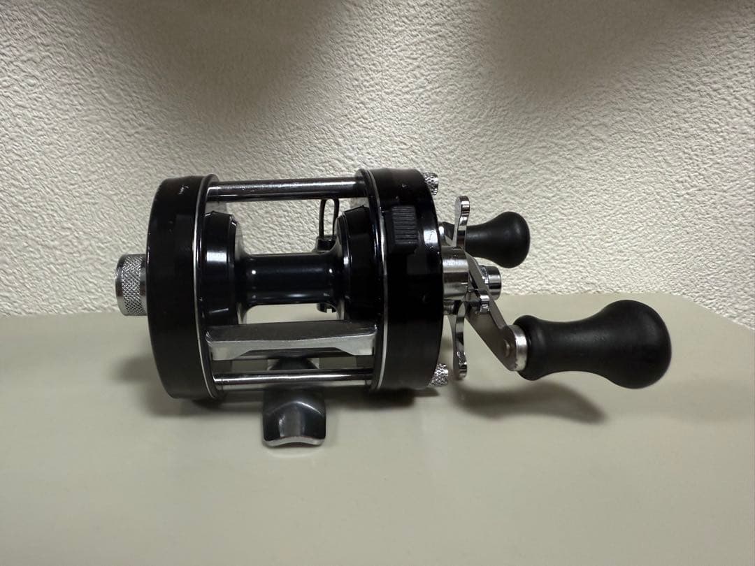 ABU2500C ブラックスペシャル　黒Ambassadeur ビンテージリール