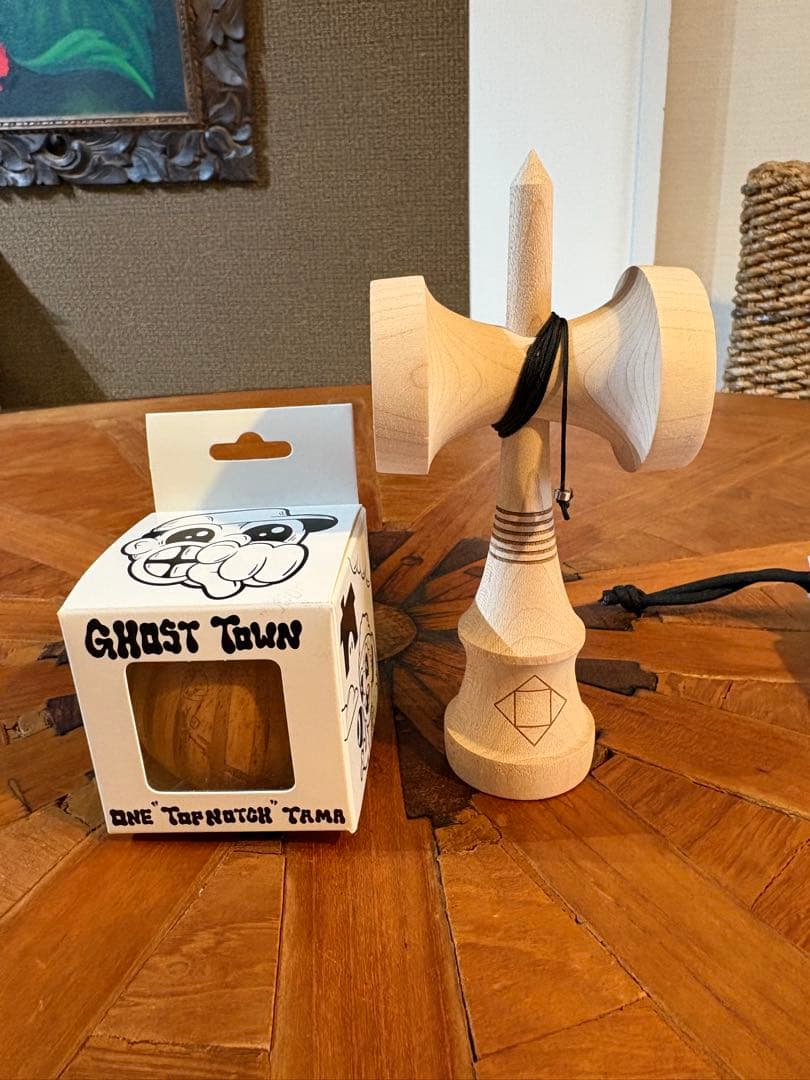 Lotus Kendamas とGHOST TOWN けん玉