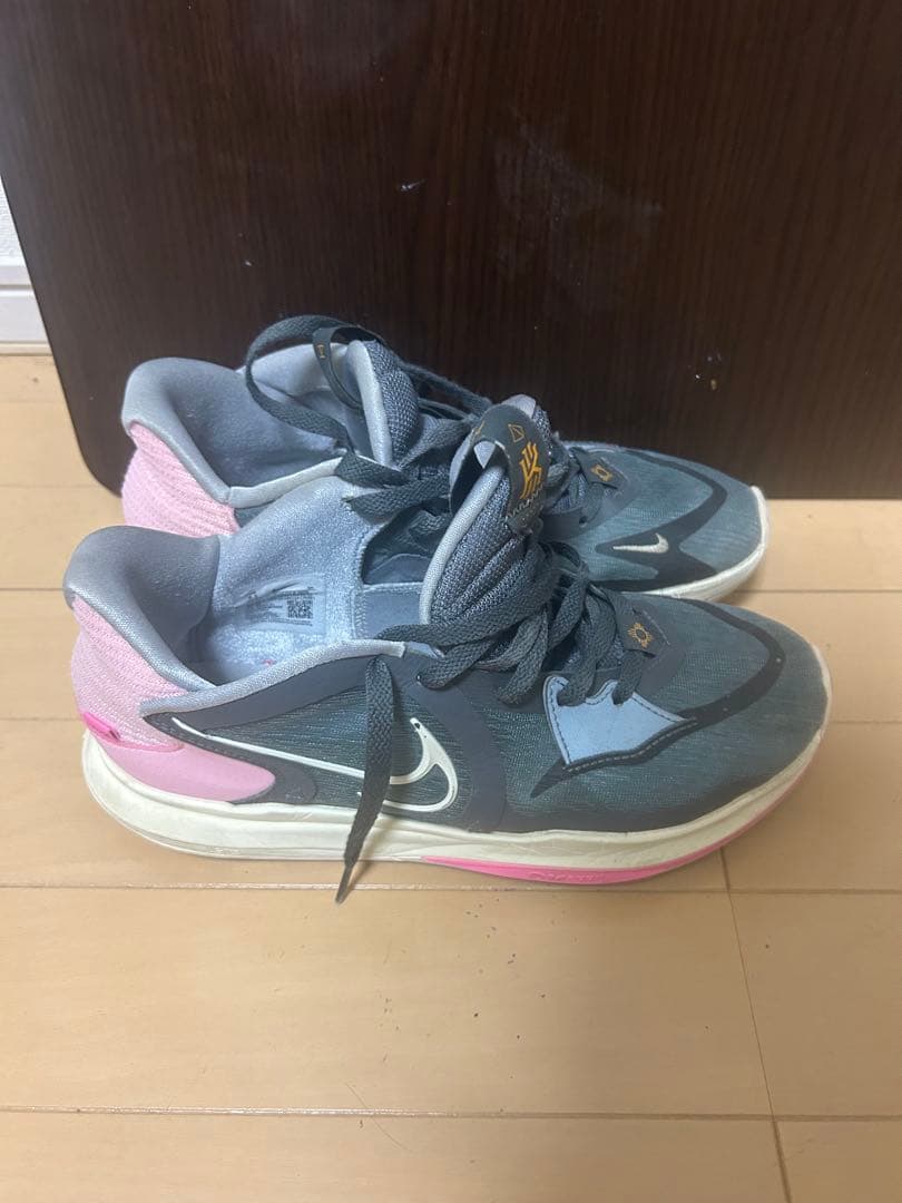 シューズ(男性用) Nike KYRIELOW5