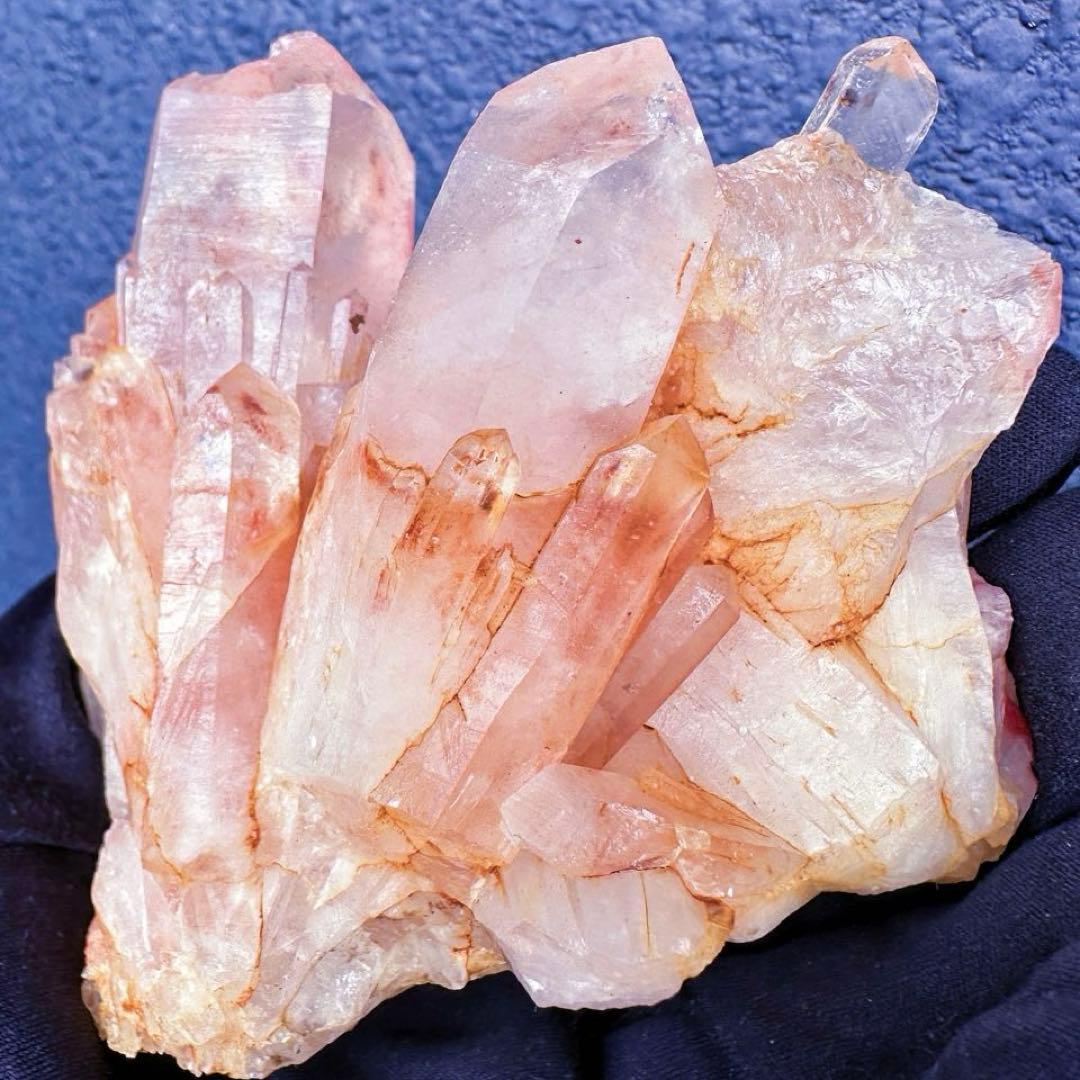 爆アレ❗️可愛いピンク♡超綺麗マダガスカル産パイナップルピンククラスターA1427