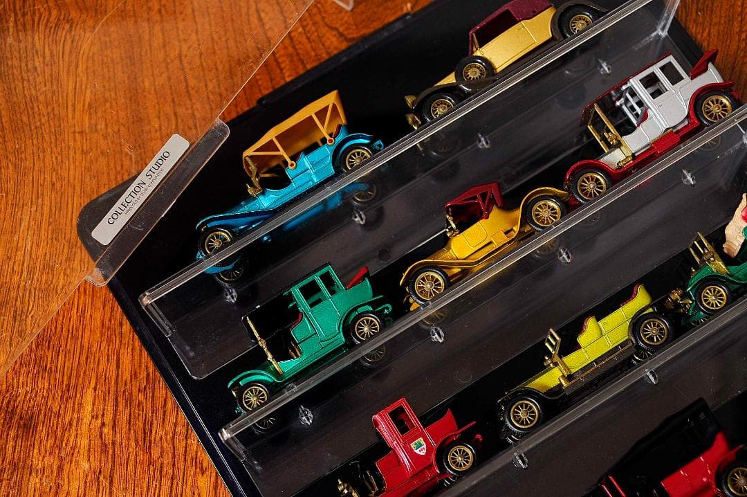 ★MATCHBOX　ミニカー クラシックカーコレクション集飾りケース♪