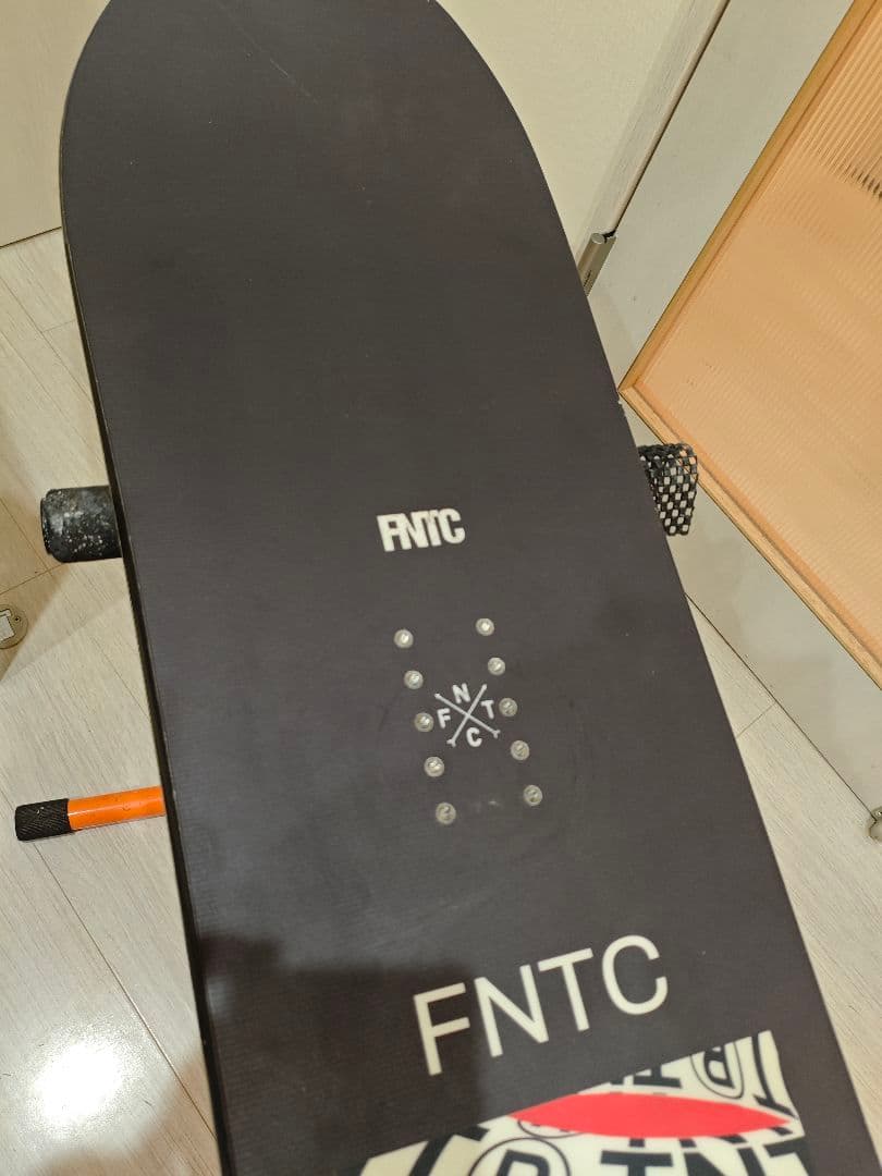 FNTC TNT R 157 スノーボード板　ぐらやパークに！