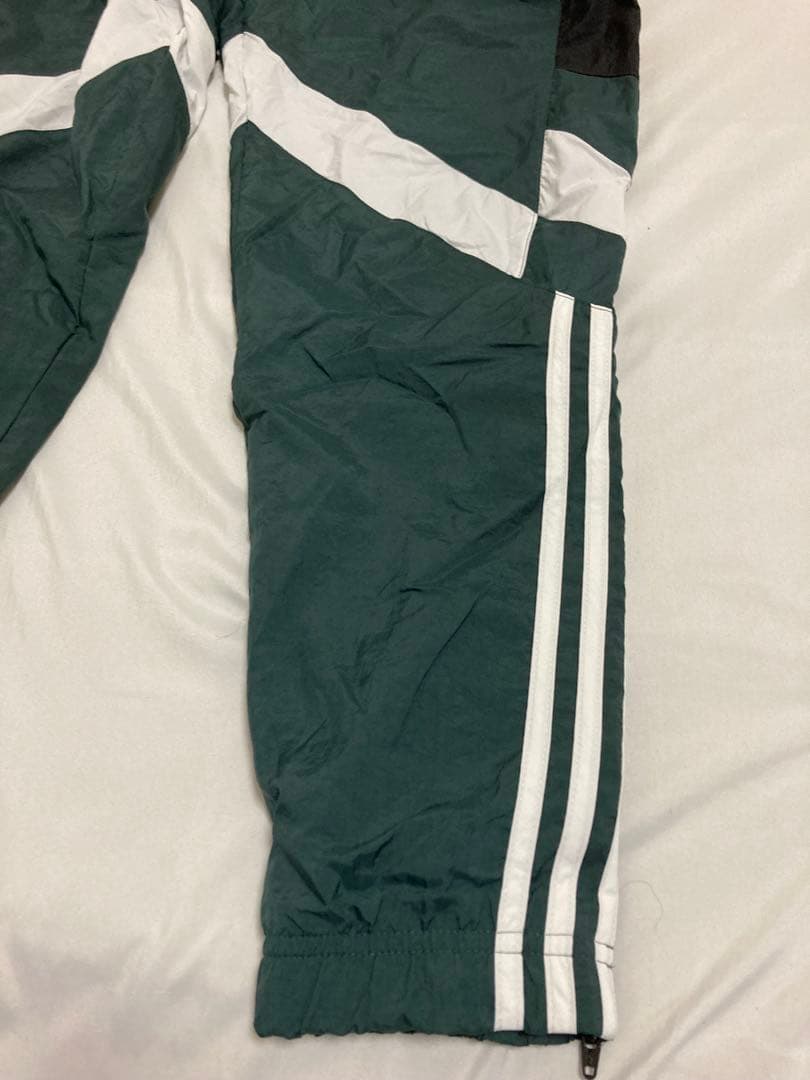 未使用品✨adidas ウーブントラックパンツ　グリーン緑黒ジャージ　遠藤さくら