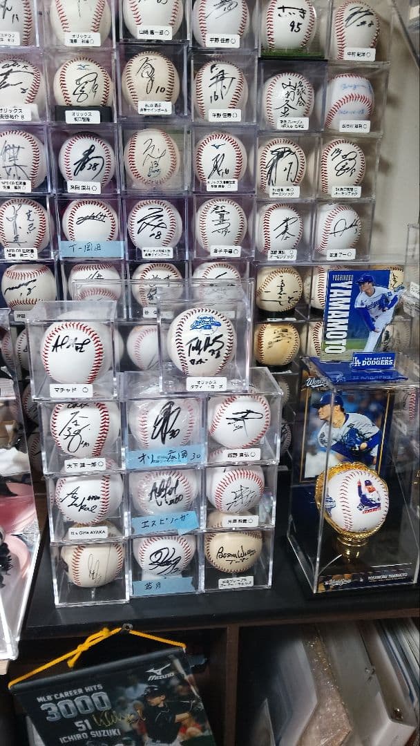 オリックスバファローズ　タフィ・ローズ選手　直筆サインボール最終価格です