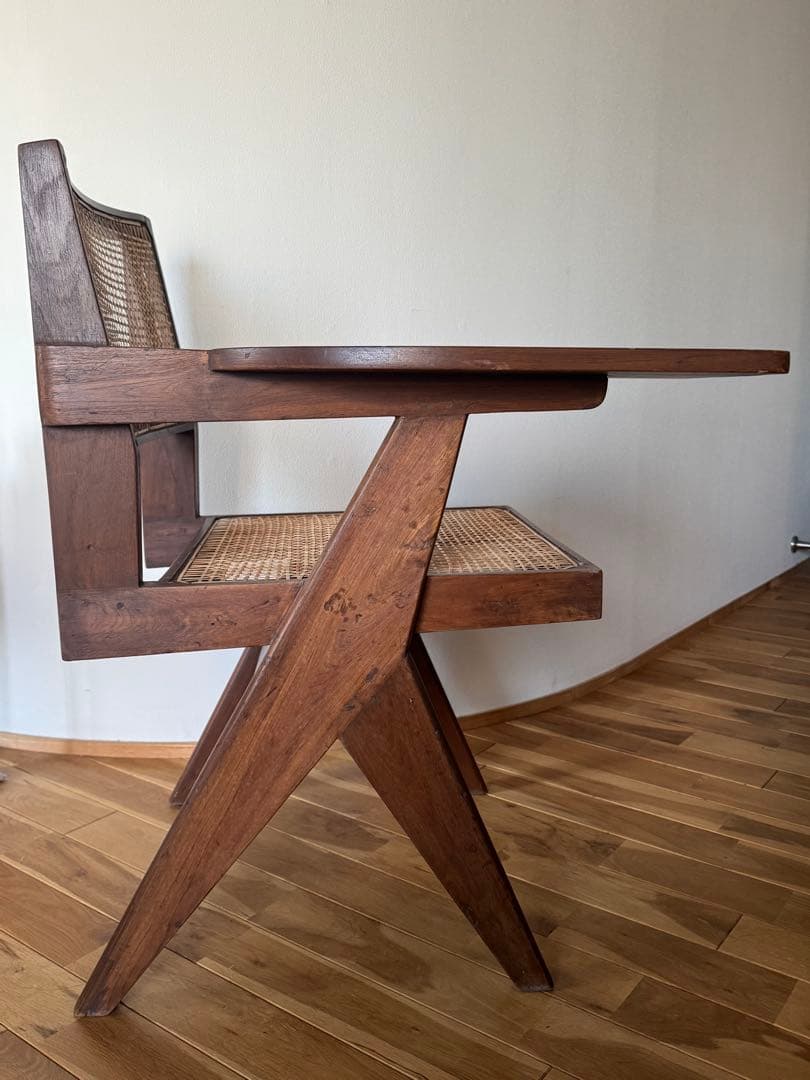 ピエールジャンヌレ　pierre jeanneret ペリアン