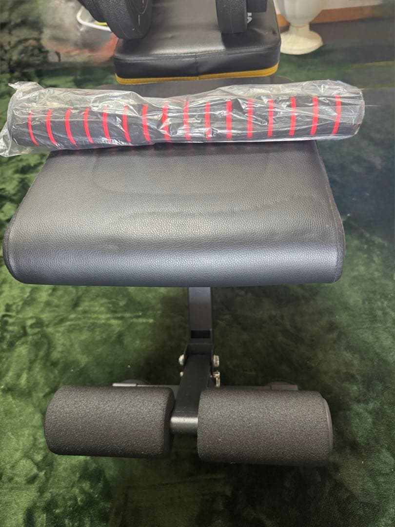 トレーニングベンチとダンベルセット